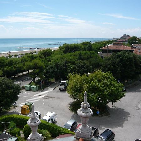 Villa Gabriella B&B - Apartments Венеция Лидо Екстериор снимка